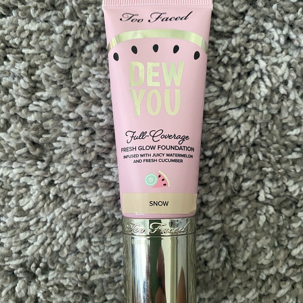 NEW Too Faced foundation in SNOW